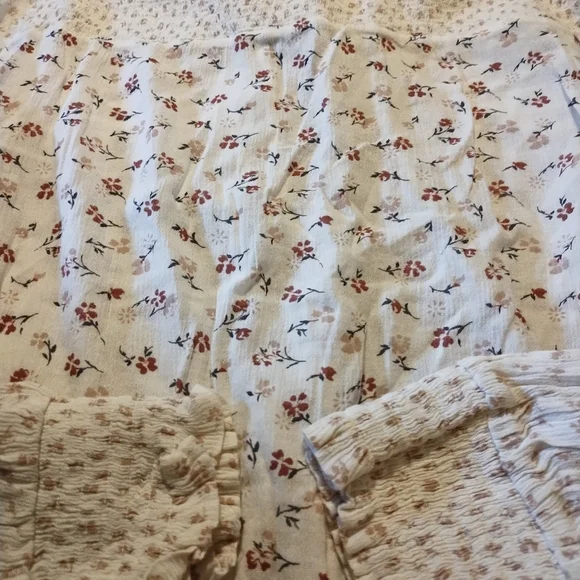 Abercrombie & Fitch White Floral Peasent Blouse - Picture 5 of 6